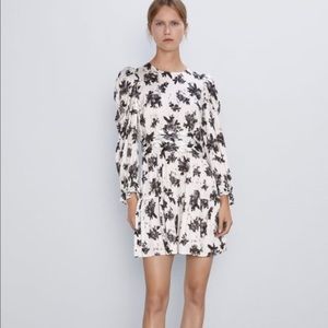 Zara Printed mini Dress